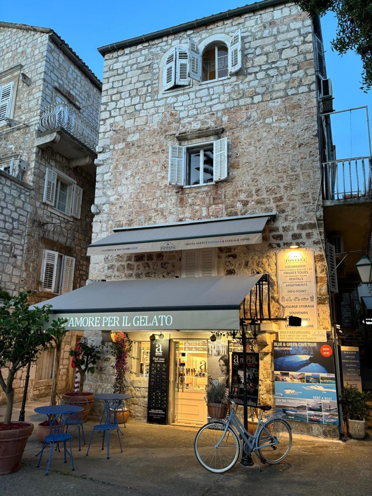 Riva Yacht Hvar Town Apartment Esterno foto