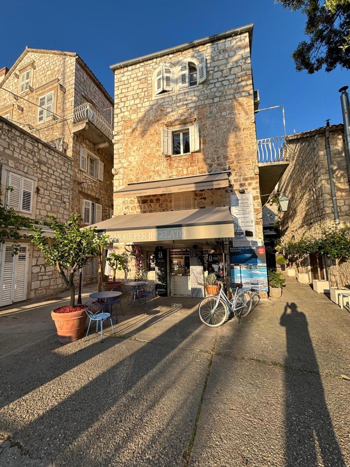 Riva Yacht Hvar Town Apartment Esterno foto
