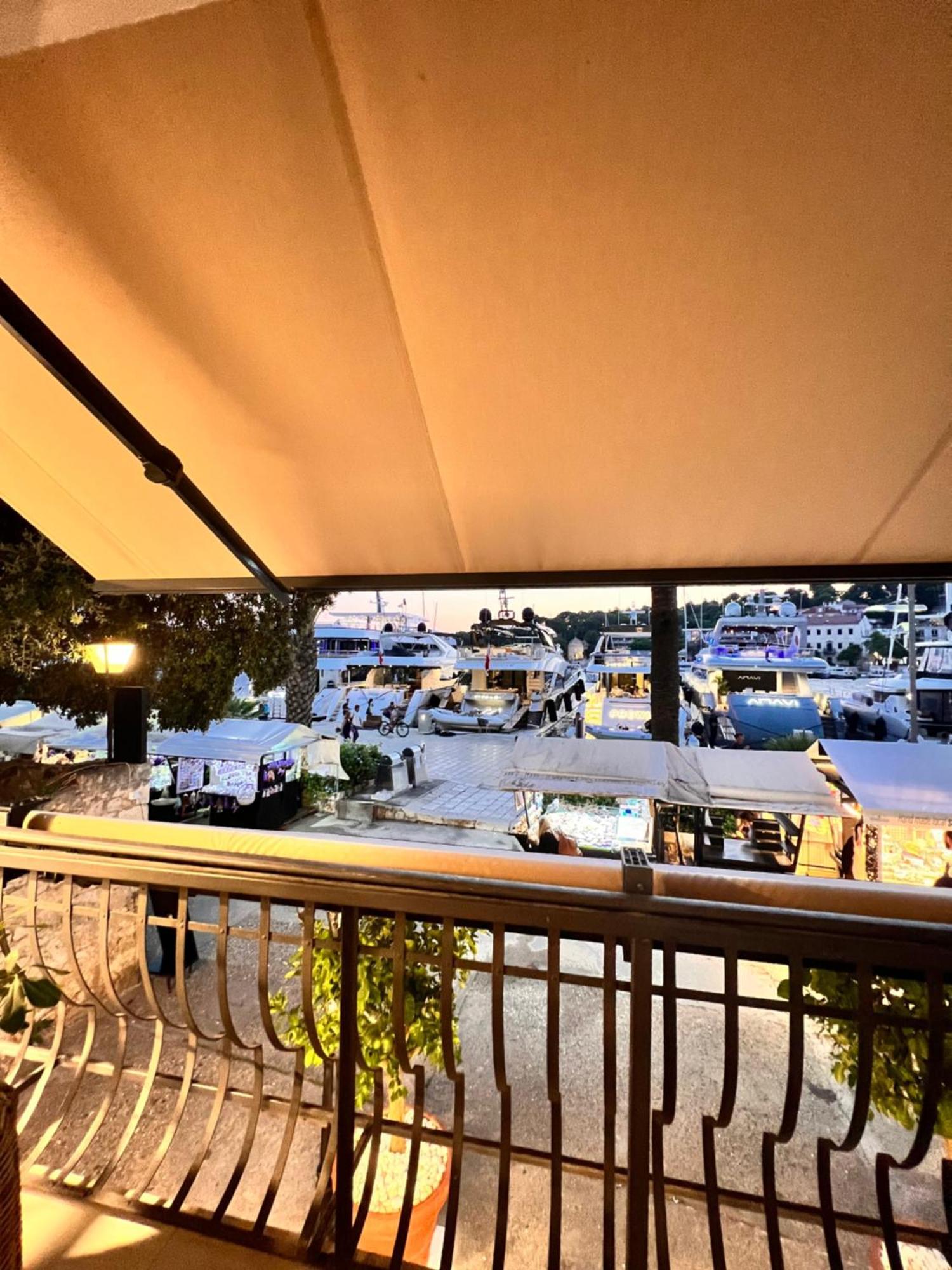 Riva Yacht Hvar Town Apartment Esterno foto